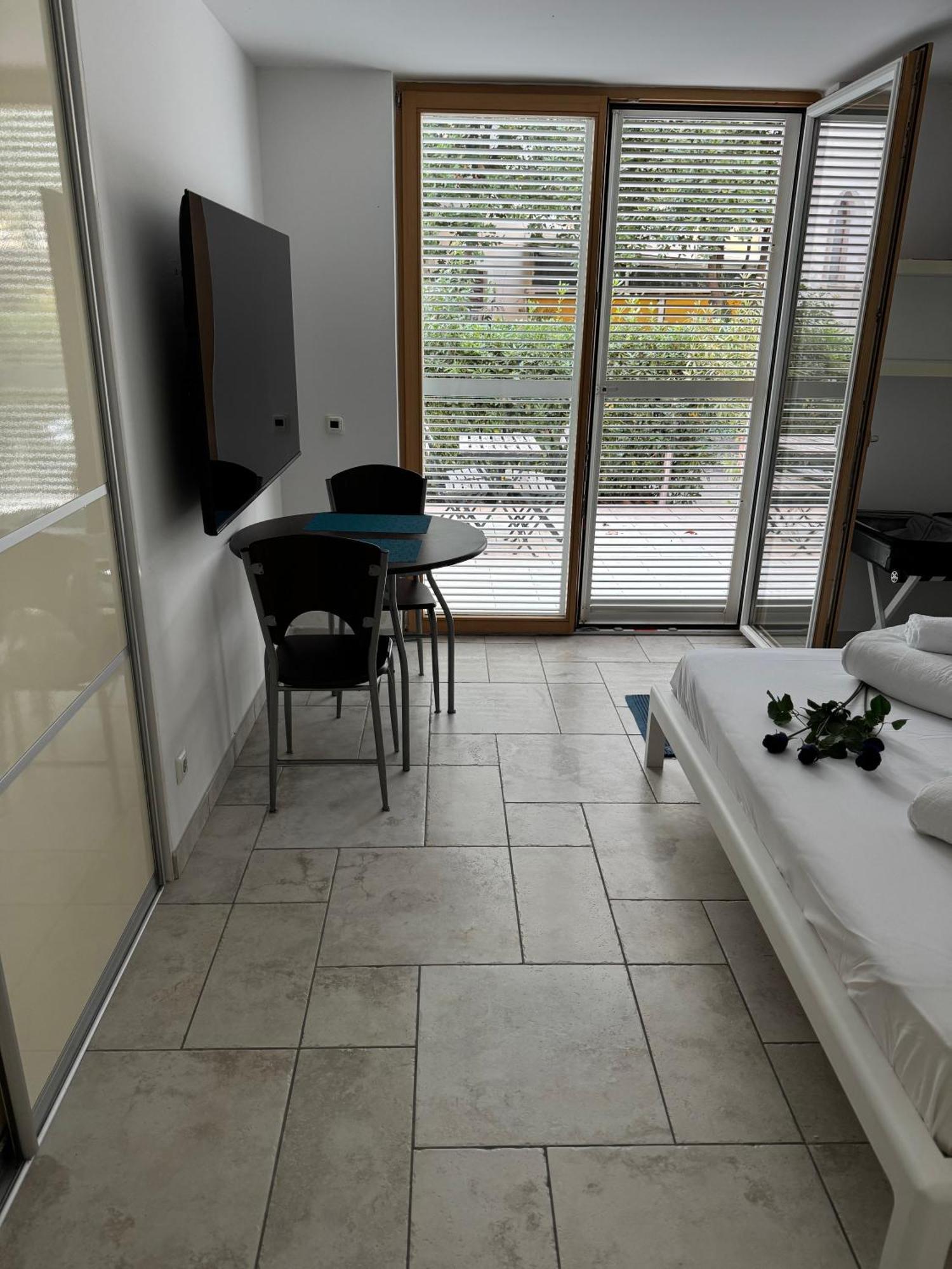 Anabella Apartment Изола Экстерьер фото